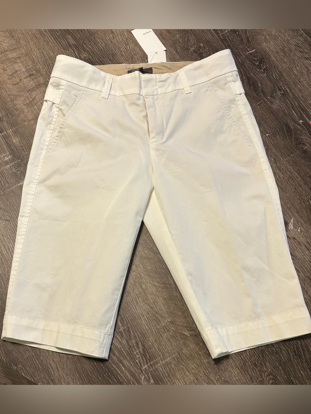 Women's Size 4 Vince White Bermuda Shorts NWT